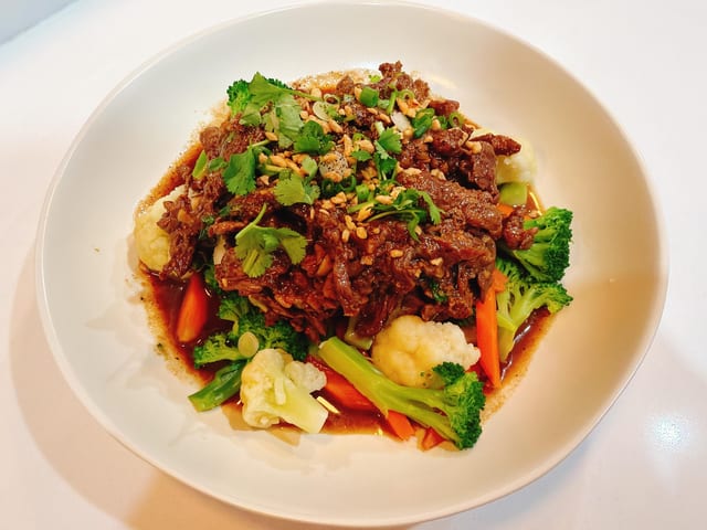 Pad Ka Tiem (Garlic Pepper).