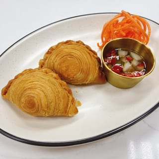 Curry Puff (2 Pcs)